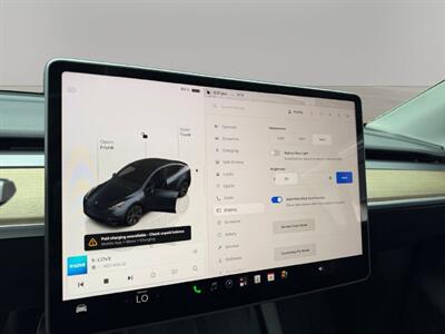 2024 Tesla Model Y Long Range - Photo 27 - Lennox, CA 90304