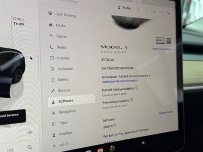 2024 Tesla Model Y Long Range - Photo 28 - Lennox, CA 90304