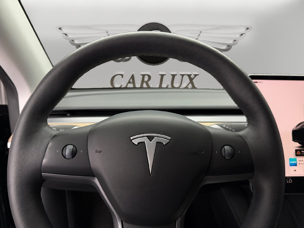 2024 Tesla Model Y Long Range - Photo 20 - Lennox, CA 90304