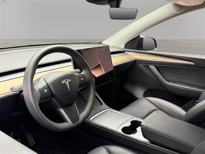 2024 Tesla Model Y Long Range - Photo 15 - Lennox, CA 90304