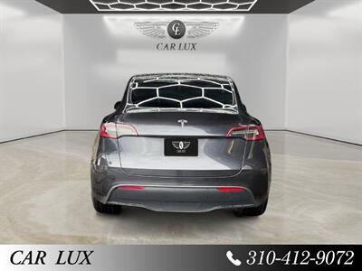 2024 Tesla Model Y Long Range - Photo 4 - Lennox, CA 90304