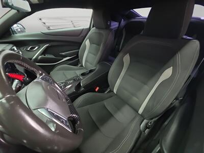 2020 Chevrolet Camaro LT1   - Photo 11 - Lennox, CA 90304