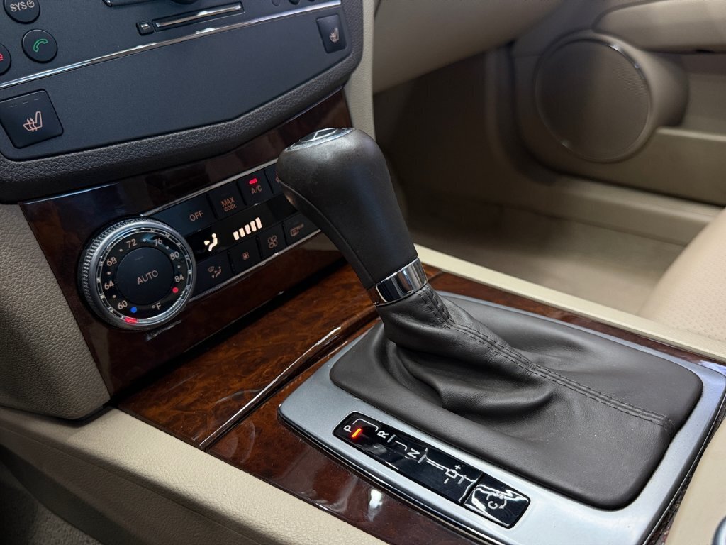 2010 Mercedes-Benz C 300 Sport - Photo 21 - Lennox, CA 90304
