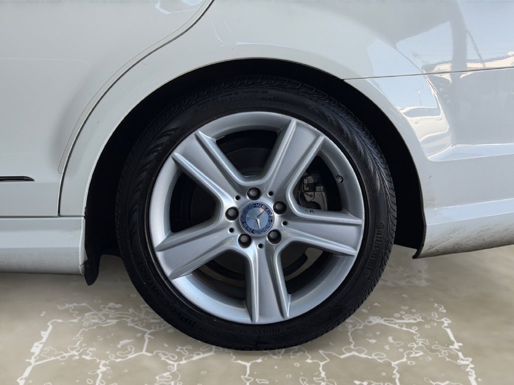 2010 Mercedes-Benz C 300 Sport - Photo 14 - Lennox, CA 90304