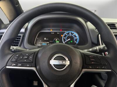 2025 Nissan LEAF S - Photo 19 - Lennox, CA 90304