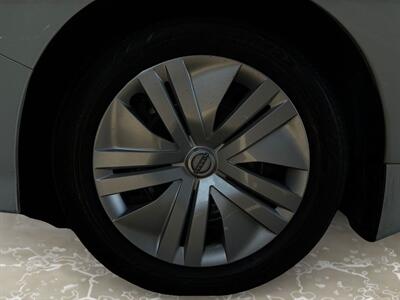 2025 Nissan LEAF S - Photo 14 - Lennox, CA 90304