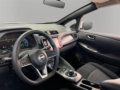2025 Nissan LEAF S - Photo 16 - Lennox, CA 90304