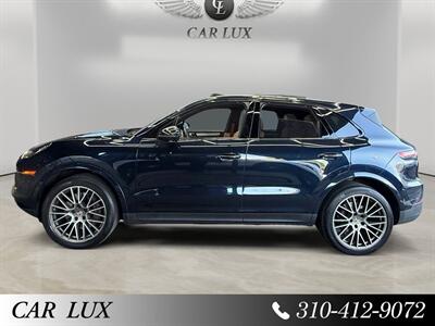 2023 Porsche Cayenne Platinum Edition - Photo 2 - Lennox, CA 90304