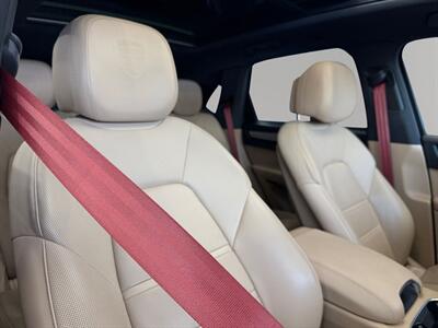 2023 Porsche Cayenne Platinum Edition - Photo 30 - Lennox, CA 90304
