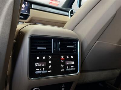 2023 Porsche Cayenne Platinum Edition - Photo 27 - Lennox, CA 90304
