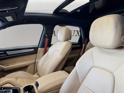 2023 Porsche Cayenne Platinum Edition - Photo 9 - Lennox, CA 90304