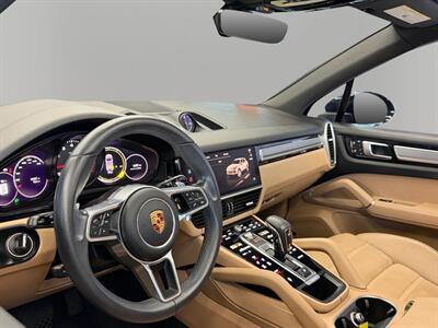 2023 Porsche Cayenne Platinum Edition - Photo 16 - Lennox, CA 90304