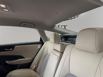 2018 Honda Clarity Plug-In Hybrid - Photo 13 - Lennox, CA 90304