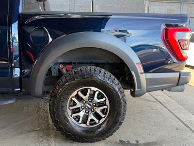 2022 Ford F-150 Raptor   - Photo 18 - Lennox, CA 90304