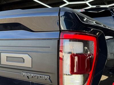 2022 Ford F-150 Raptor   - Photo 19 - Lennox, CA 90304