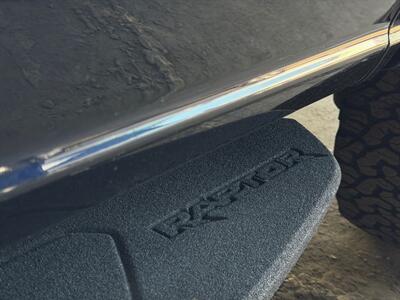 2022 Ford F-150 Raptor   - Photo 15 - Lennox, CA 90304