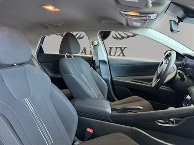 2024 Hyundai ELANTRA SEL - Photo 14 - Lennox, CA 90304