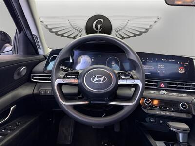 2024 Hyundai ELANTRA SEL - Photo 12 - Lennox, CA 90304