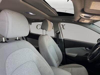 2023 Hyundai KONA Electric SEL - Photo 14 - Lennox, CA 90304