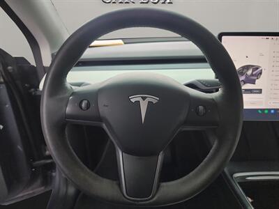 2022 Tesla Model Y Long Range   - Photo 10 - Lennox, CA 90304