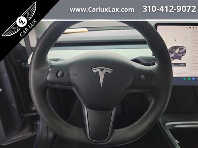 2022 Tesla Model Y Long Range   - Photo 10 - Lennox, CA 90304