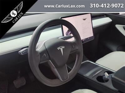 2022 Tesla Model Y Long Range   - Photo 14 - Lennox, CA 90304