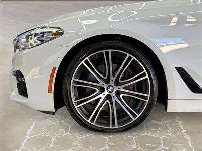 2020 BMW 540i   - Photo 14 - Lennox, CA 90304