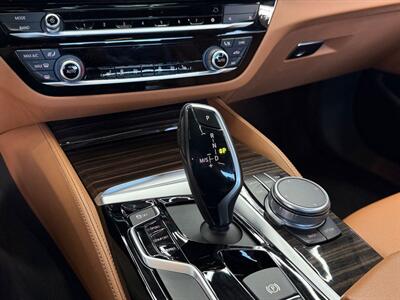 2020 BMW 540i   - Photo 18 - Lennox, CA 90304