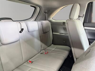 2016 Toyota Highlander XLE V6   - Photo 24 - Lennox, CA 90304