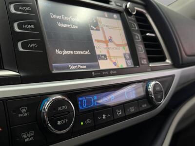 2016 Toyota Highlander XLE V6   - Photo 20 - Lennox, CA 90304