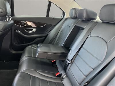 2017 Mercedes-Benz C 300   - Photo 12 - Lennox, CA 90304
