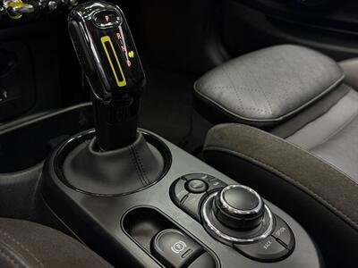 2022 MINI Hardtop 2 Door Signature Plus   - Photo 23 - Lennox, CA 90304