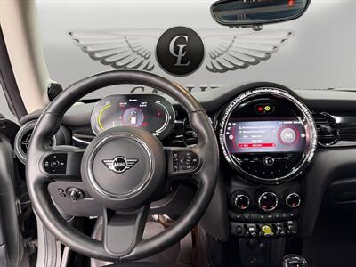 2022 MINI Hardtop 2 Door Signature Plus   - Photo 10 - Lennox, CA 90304