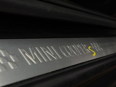 2022 MINI Hardtop 2 Door Signature Plus   - Photo 18 - Lennox, CA 90304