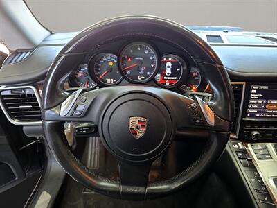 2011 Porsche Panamera 4   - Photo 10 - Lennox, CA 90304