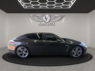 2011 Porsche Panamera 4   - Photo 8 - Lennox, CA 90304