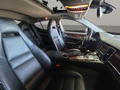 2011 Porsche Panamera 4   - Photo 17 - Lennox, CA 90304