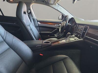 2011 Porsche Panamera 4   - Photo 15 - Lennox, CA 90304