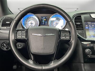 2014 Chrysler 300 Series S   - Photo 12 - Lennox, CA 90304