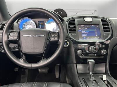2014 Chrysler 300 Series S   - Photo 10 - Lennox, CA 90304