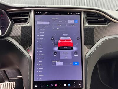 2020 Tesla Model X Performance   - Photo 31 - Lennox, CA 90304