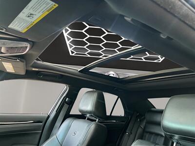 2021 Chrysler 300 Series S   - Photo 20 - Lennox, CA 90304