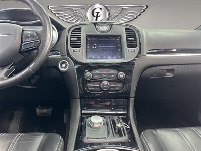 2021 Chrysler 300 Series S   - Photo 14 - Lennox, CA 90304