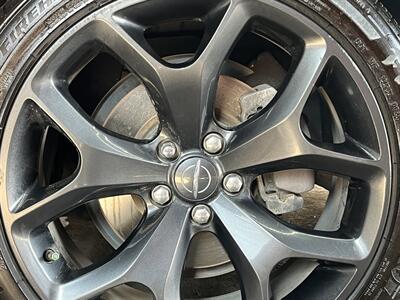 2021 Chrysler 300 Series S   - Photo 23 - Lennox, CA 90304