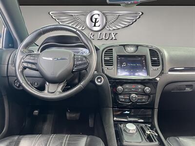 2021 Chrysler 300 Series S   - Photo 13 - Lennox, CA 90304