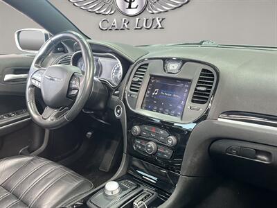 2021 Chrysler 300 Series S   - Photo 18 - Lennox, CA 90304