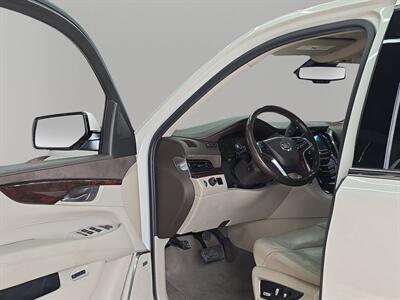 2015 Cadillac Escalade ESV Luxury   - Photo 16 - Lennox, CA 90304
