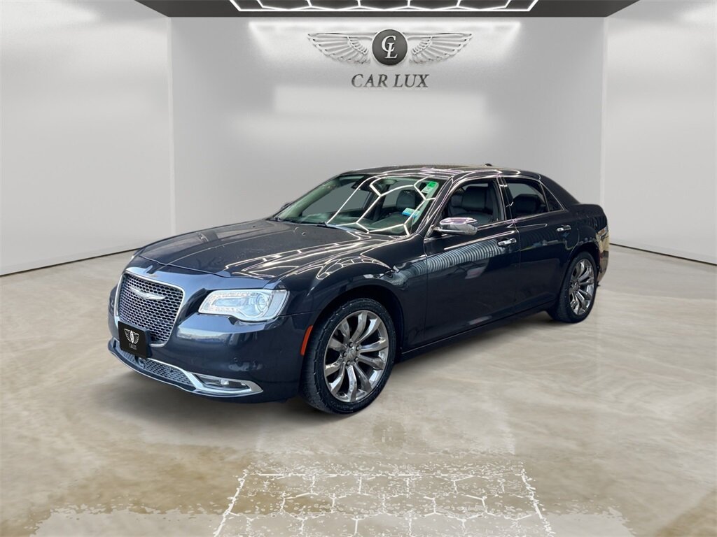 2016 Chrysler 300 C's photo