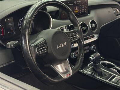 2022 Kia Stinger GT-Line - Photo 15 - Lennox, CA 90304