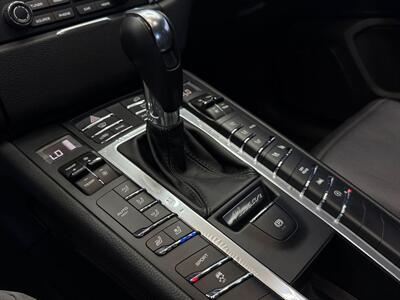 2018 Porsche Macan   - Photo 21 - Lennox, CA 90304